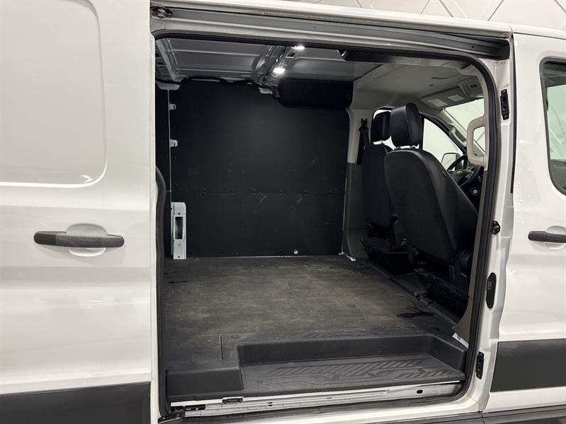 ford Transit-250 Cargo 2024 - 29