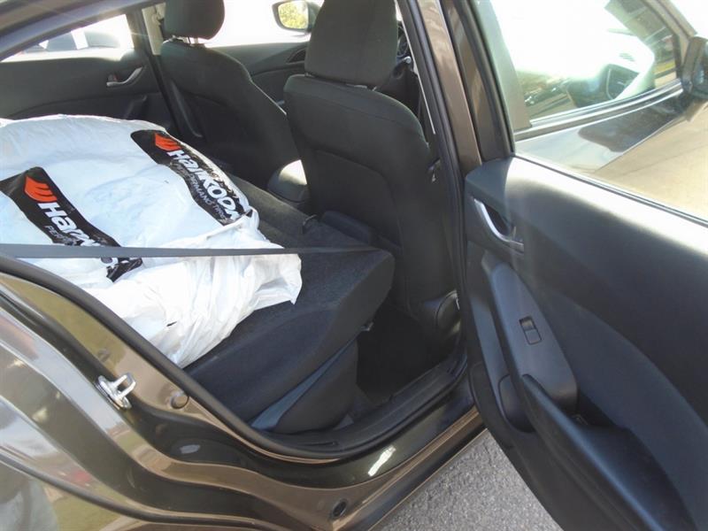 mazda Mazda3 2014 - 10