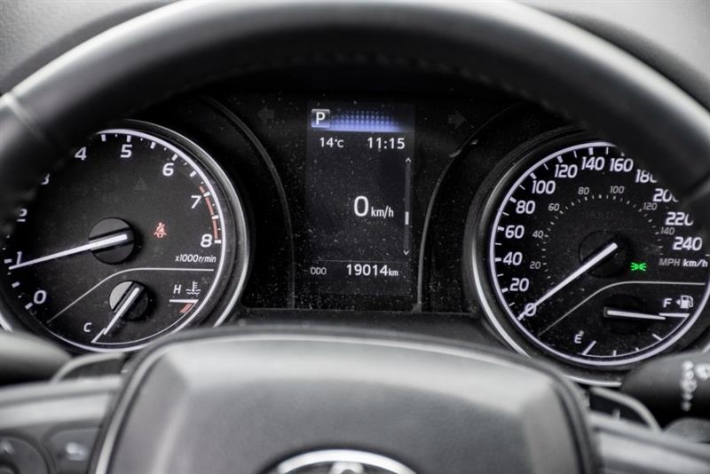 toyota Camry 2023 - 16