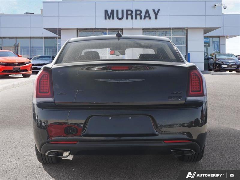 chrysler 300 2023 - 6