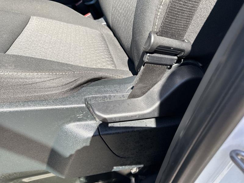 ford Transit-250 Cutaway 2023 - 12