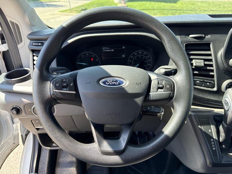 ford Transit-250 Cutaway 2023 - 14