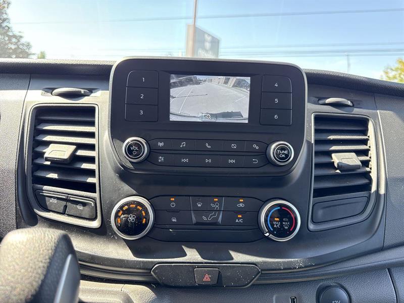 ford Transit-250 Cutaway 2023 - 17