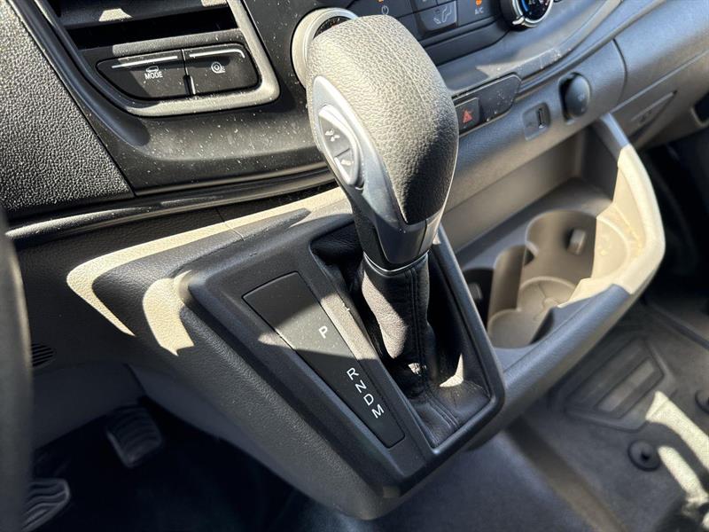 ford Transit-250 Cutaway 2023 - 19