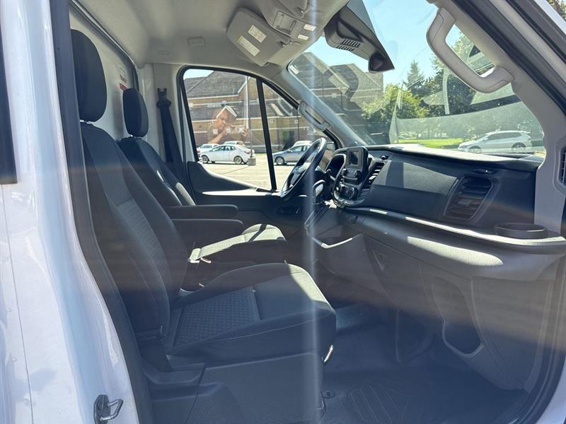 ford Transit-250 Cutaway 2023 - 23