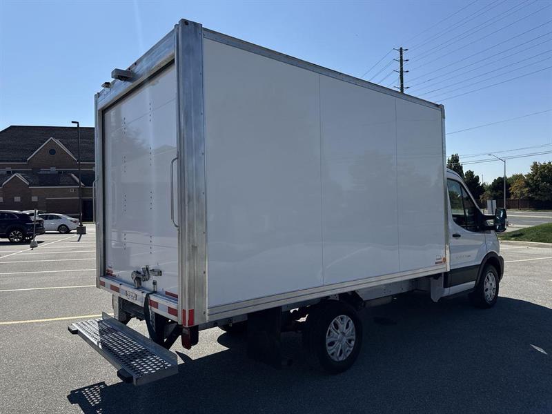 ford Transit-250 Cutaway 2023 - 29