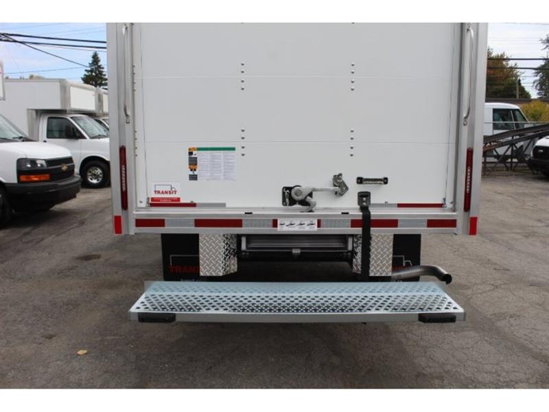 gmc Savana 2025 - 17