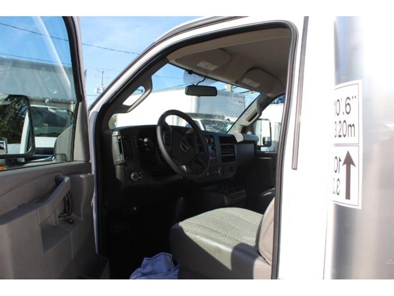 gmc Savana 2025 - 17