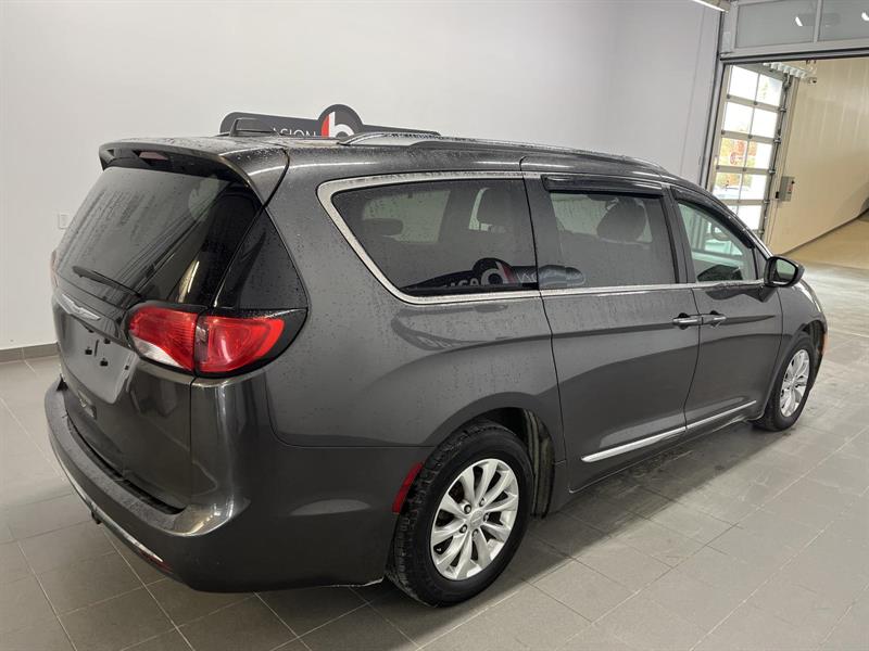 chrysler Pacifica 2018 - 5