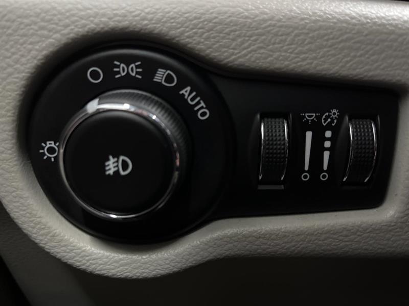 chrysler Pacifica 2018 - 16