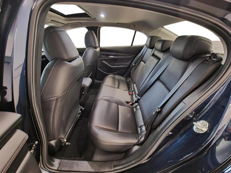 mazda Mazda3 2023 - 14