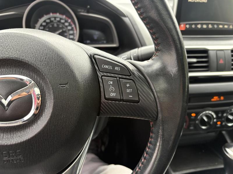 mazda Mazda3 2015 - 23