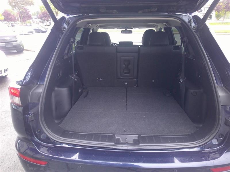 mitsubishi Outlander 2022 - 16