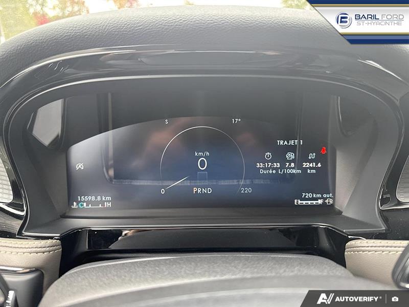 lincoln Corsair 2023 - 13