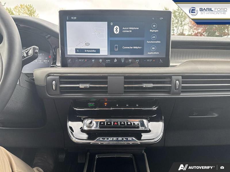 lincoln Corsair 2023 - 17