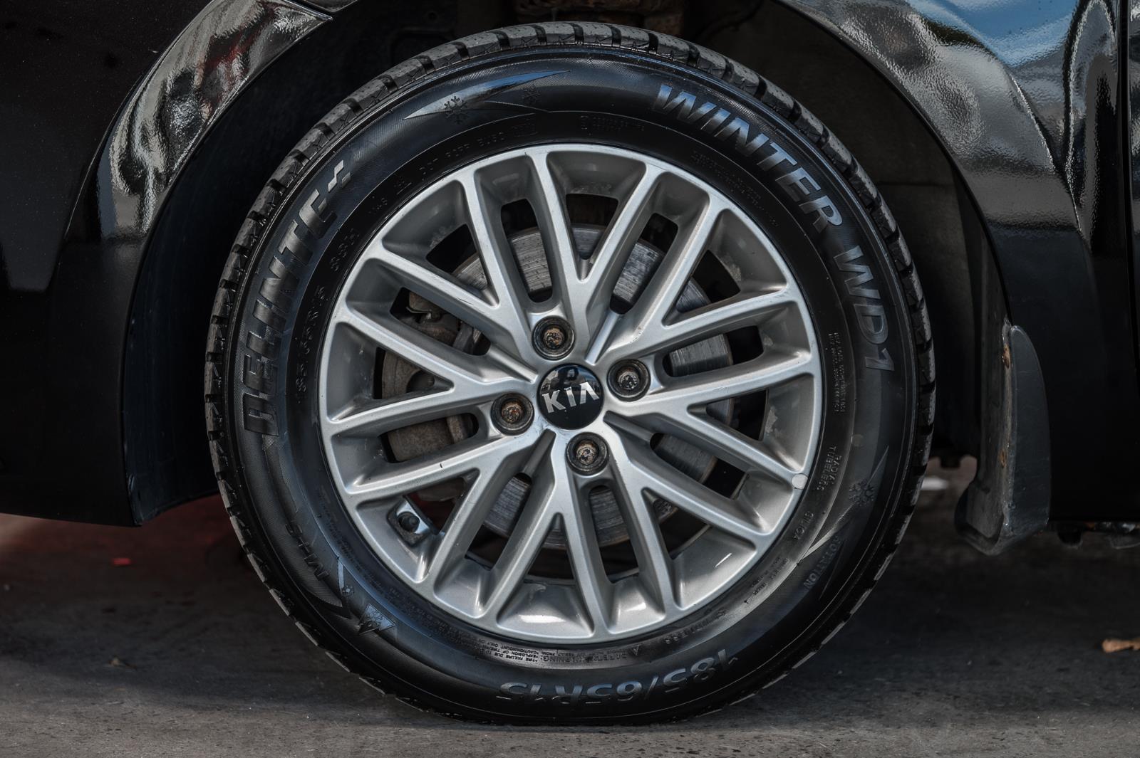 kia Rio 5-door 2018 - 8