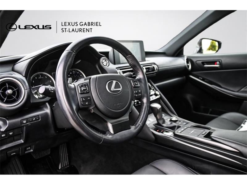 lexus IS 2022 - 23