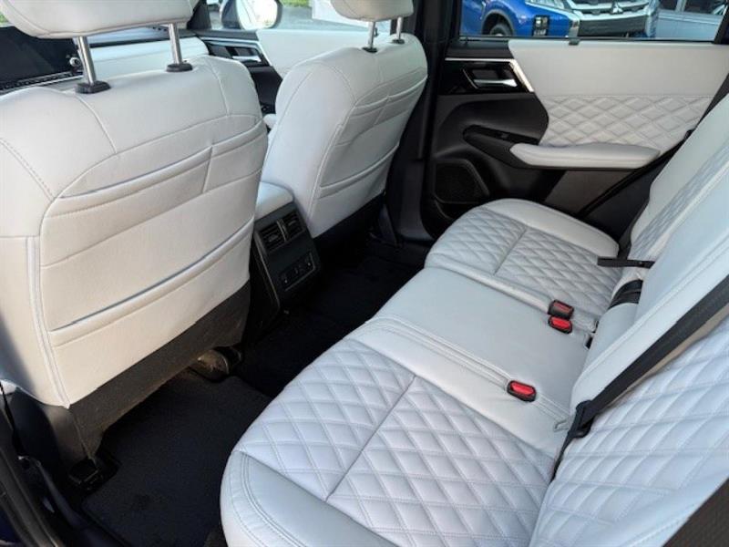 mitsubishi Outlander 2022 - 11