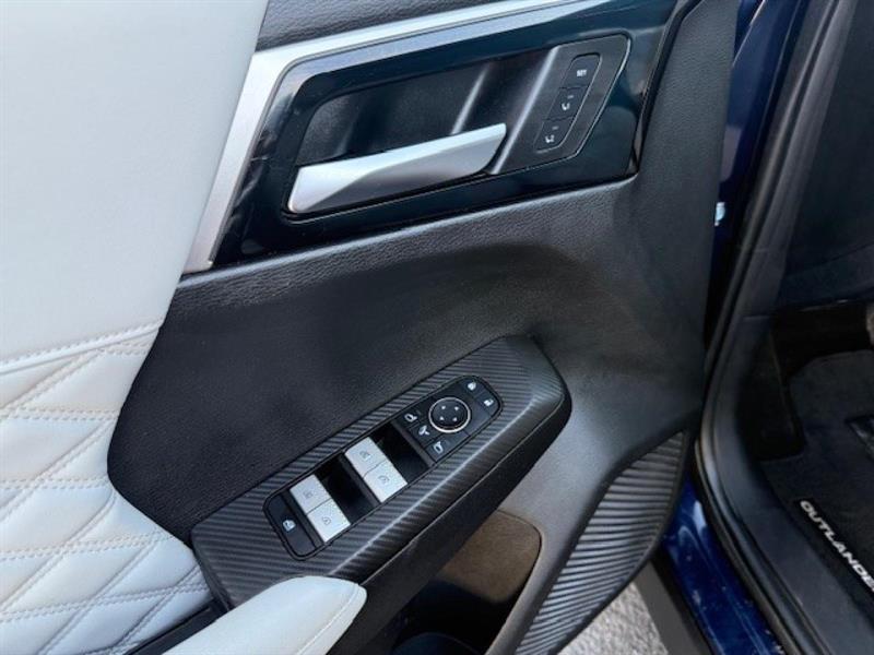 mitsubishi Outlander 2022 - 14