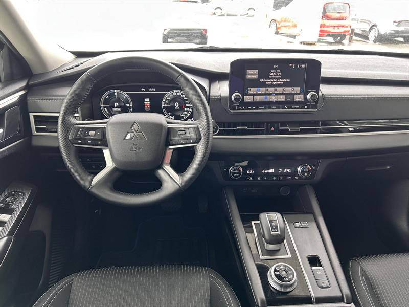 mitsubishi Outlander 2025 - 11