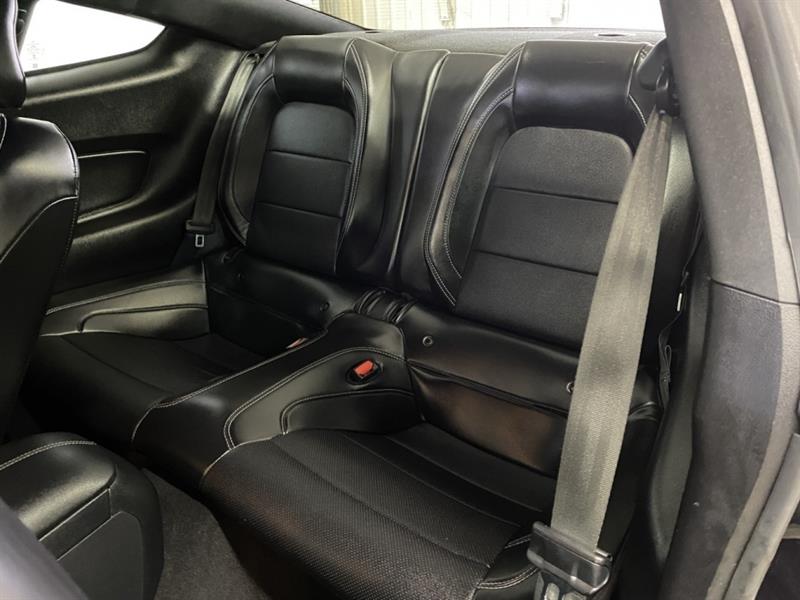 ford Mustang 2021 - 18