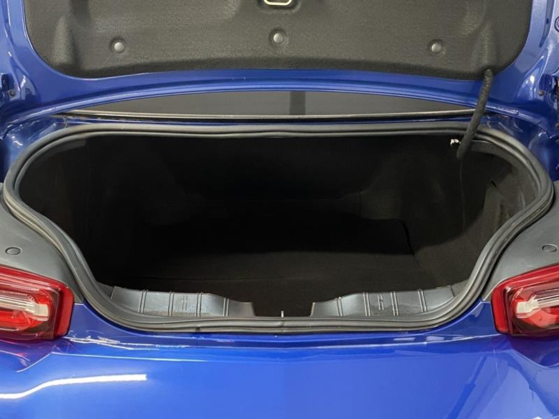 chevrolet Camaro 2019 - 32