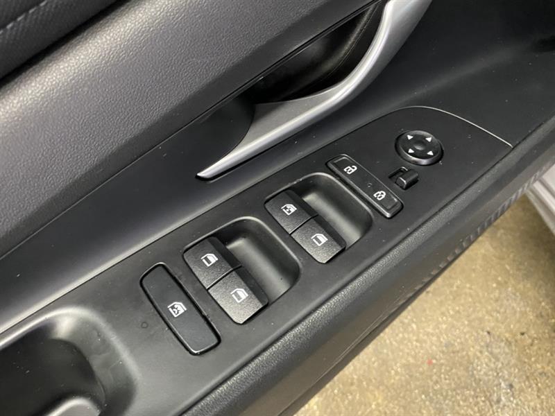 hyundai Elantra 2023 - 30