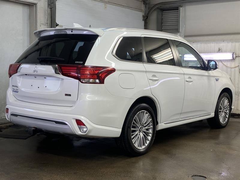 mitsubishi Outlander rechargeable 2022 - 8