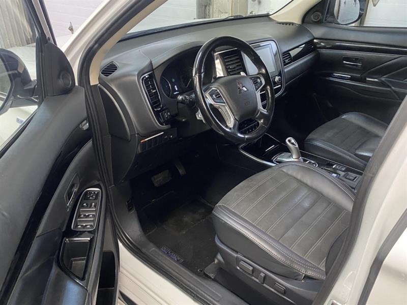 mitsubishi Outlander rechargeable 2022 - 15