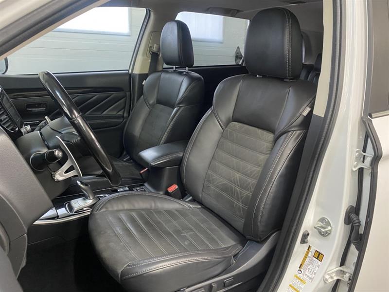 mitsubishi Outlander rechargeable 2022 - 16