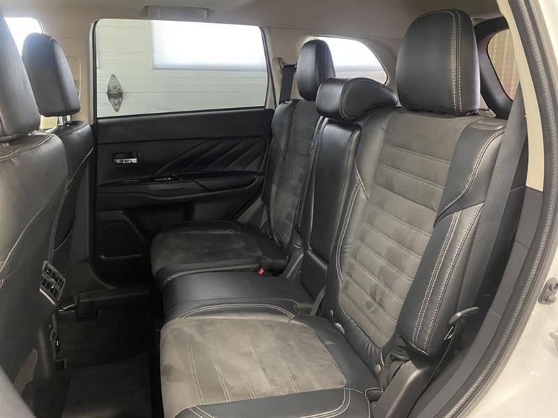 mitsubishi Outlander rechargeable 2022 - 20