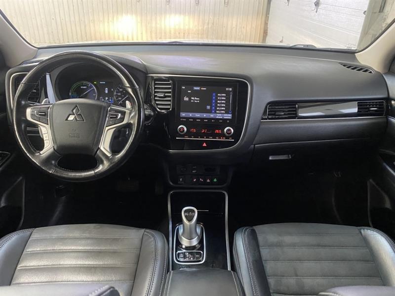 mitsubishi Outlander rechargeable 2022 - 22