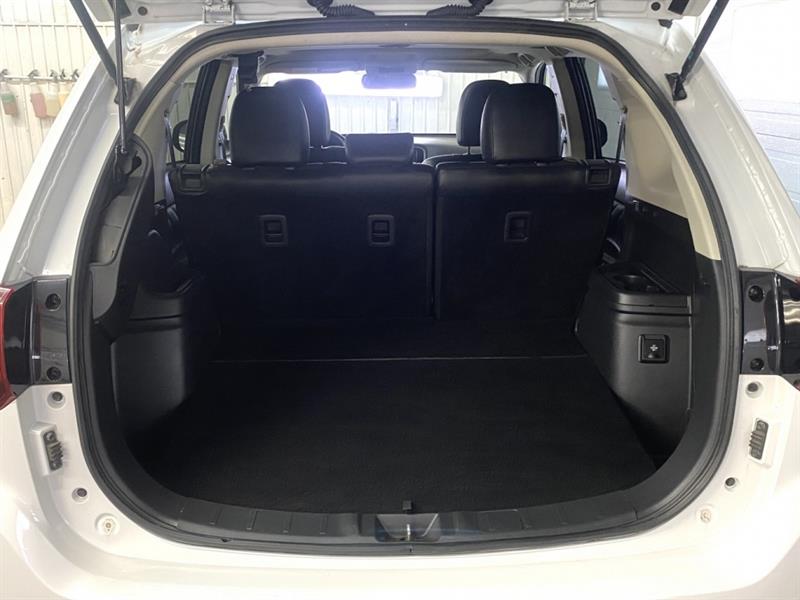 mitsubishi Outlander rechargeable 2022 - 35