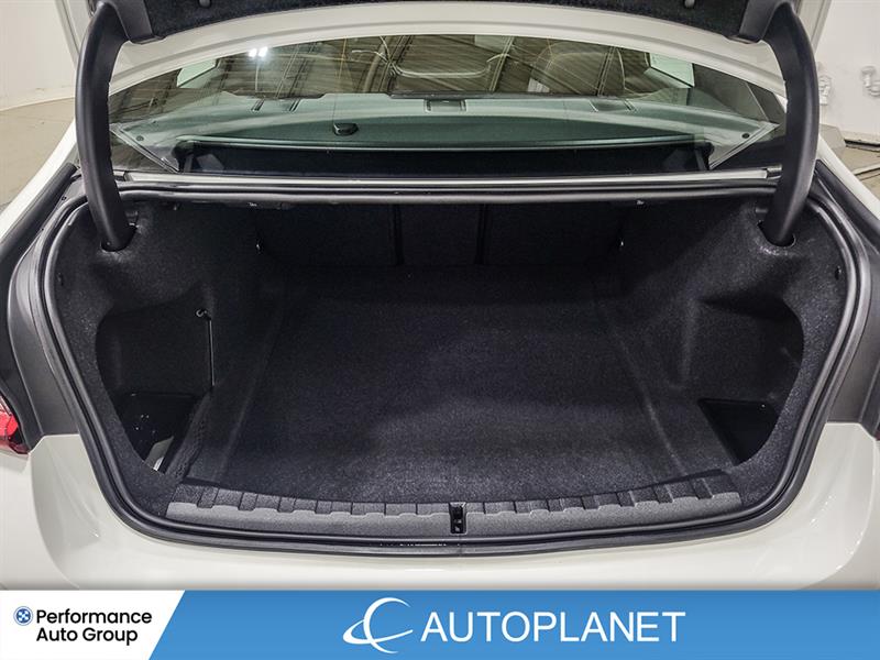 bmw 330i xDrive 2023 - 15