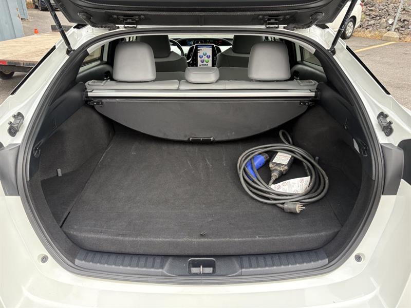 toyota Prius Prime 2021 - 36