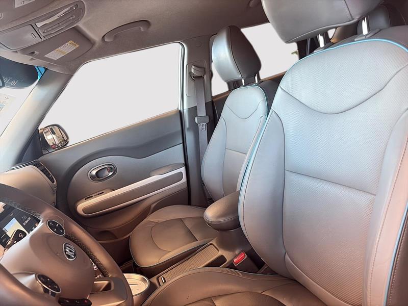 kia Soul EV 2017 - 12