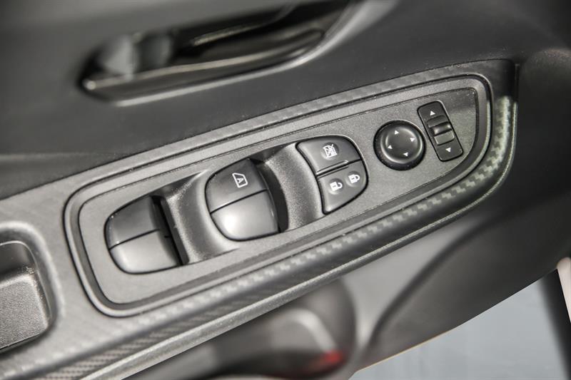 nissan Versa 2021 - 12