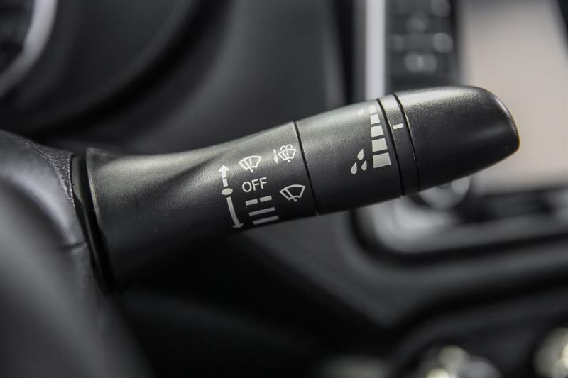 nissan Versa 2021 - 16