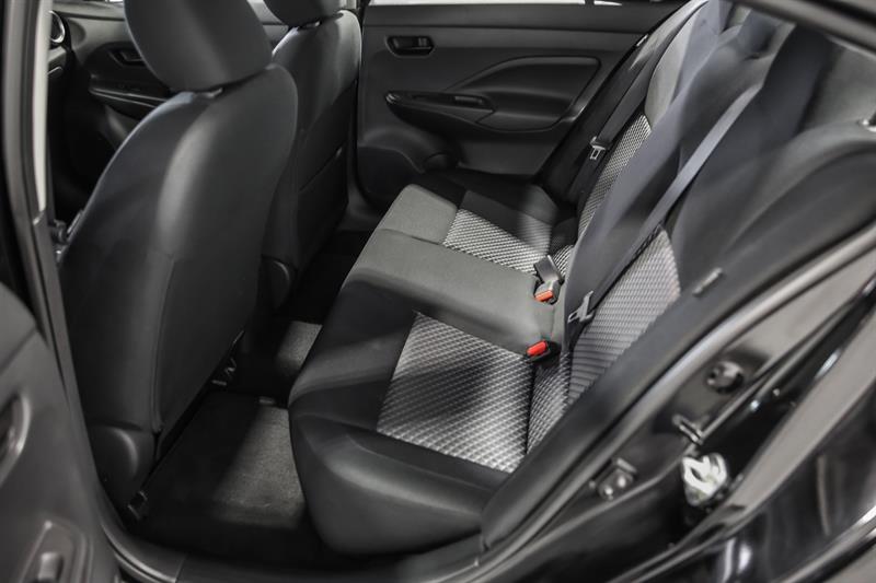 nissan Versa 2021 - 17