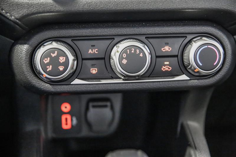 nissan Versa 2021 - 23