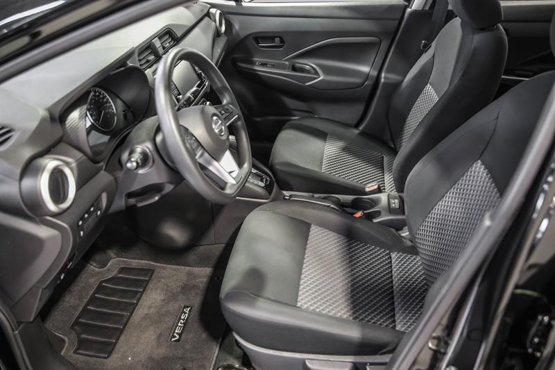 nissan Versa 2021 - 26