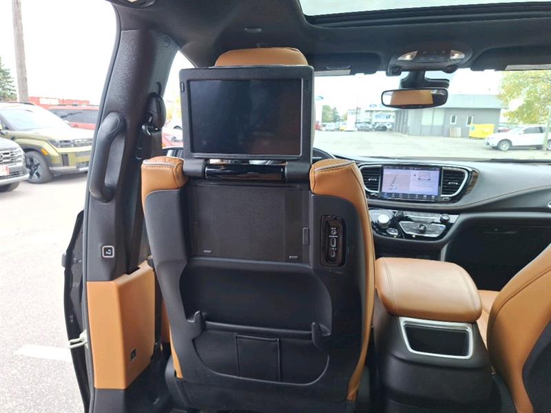 chrysler Pacifica 2022 - 19