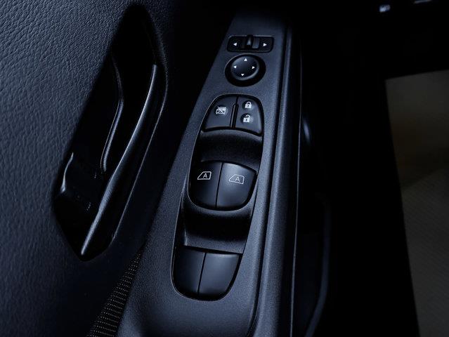 nissan Kicks Play 2025 - 17