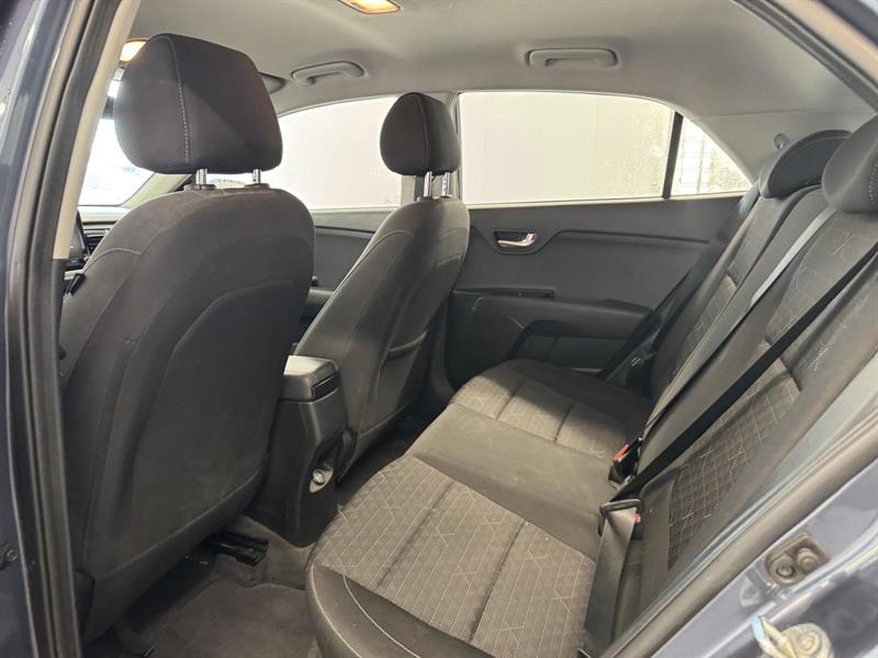 kia Rio 2022 - 11