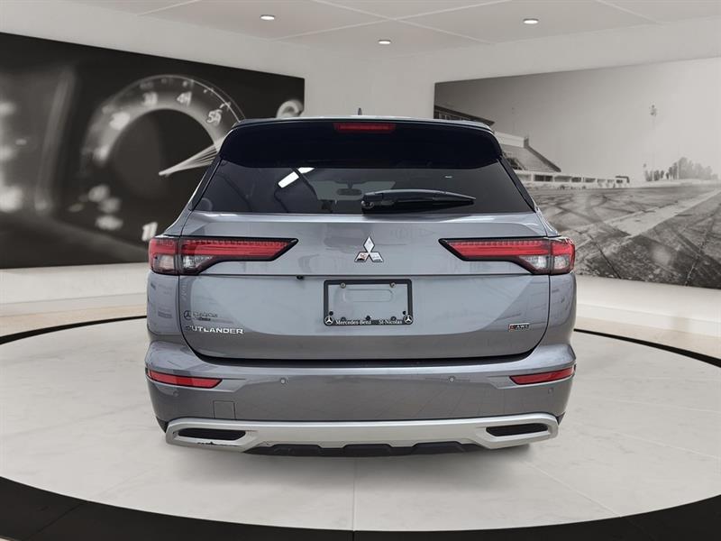 mitsubishi Outlander 2022 - 5