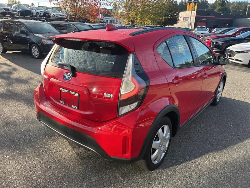 toyota Prius c 2018 - 5