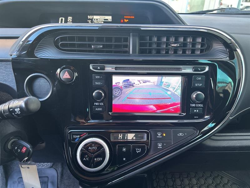 toyota Prius c 2018 - 15