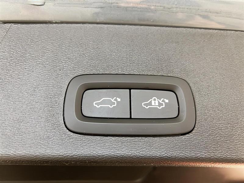 volvo XC40 2023 - 14