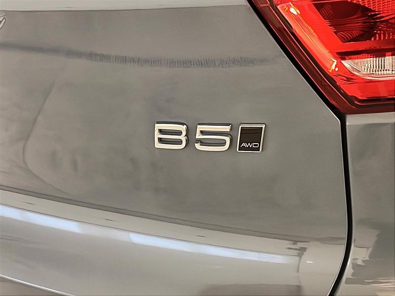 volvo XC40 2023 - 30