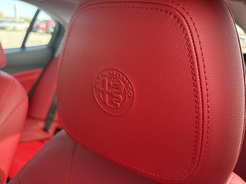 alfa romeo Giulia 2021 - 15